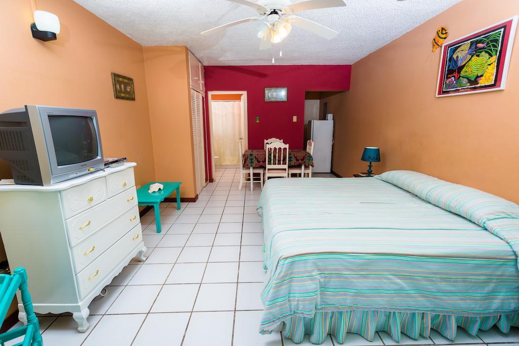 Villa Criss Ocho Rios Quarto foto